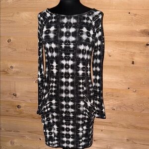 BCBGMaxAzria Black and White Long Sleeve Bodycon Dress the Crista